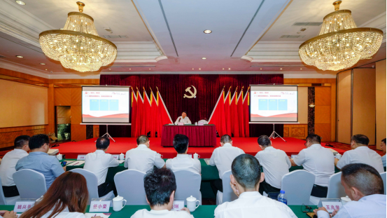 尊龙凯时集团任丁书记带头讲授“不忘初心、牢记使命”主题教育专题党课